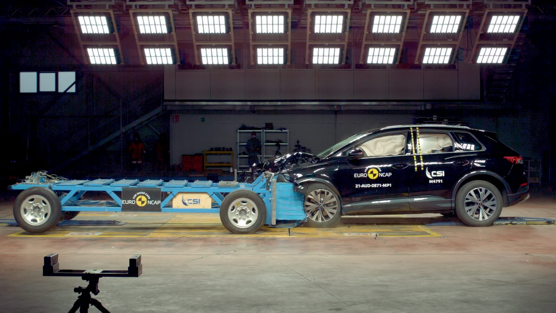 Audi Q4 e-tron - Mobile Deformable Progressive Barrier test - Sept 21.png